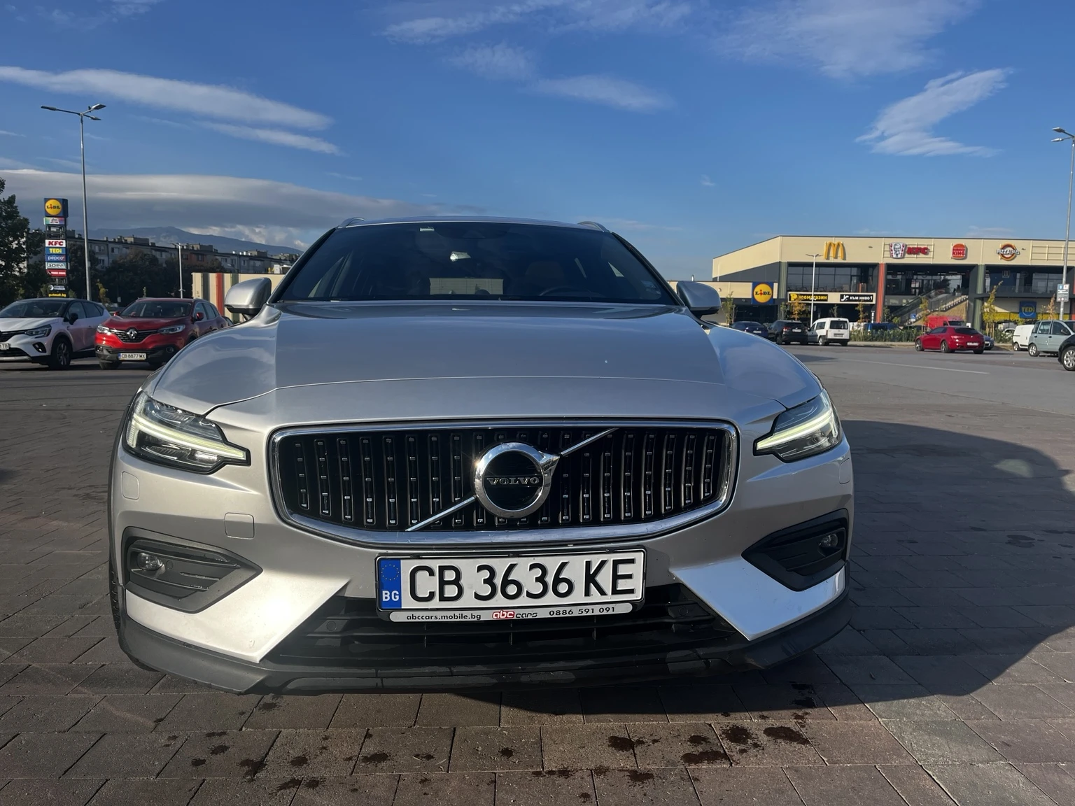 Volvo V60 Cross Country, снимка 11 - Автомобили и джипове - 56065856