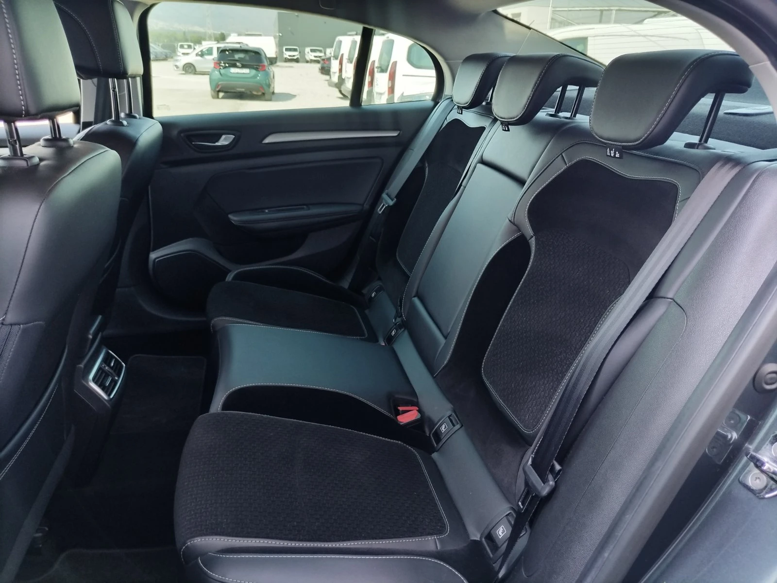 Renault Megane 1.3Tce/140�.�./INTENS | Mobile.bg � ����������� 14