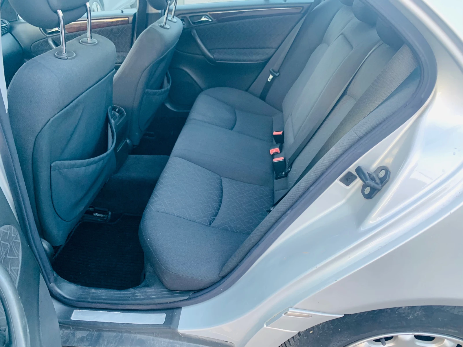 Mercedes-Benz C 220 CDI Avtomat, снимка 12 - Автомобили и джипове - 56203184
