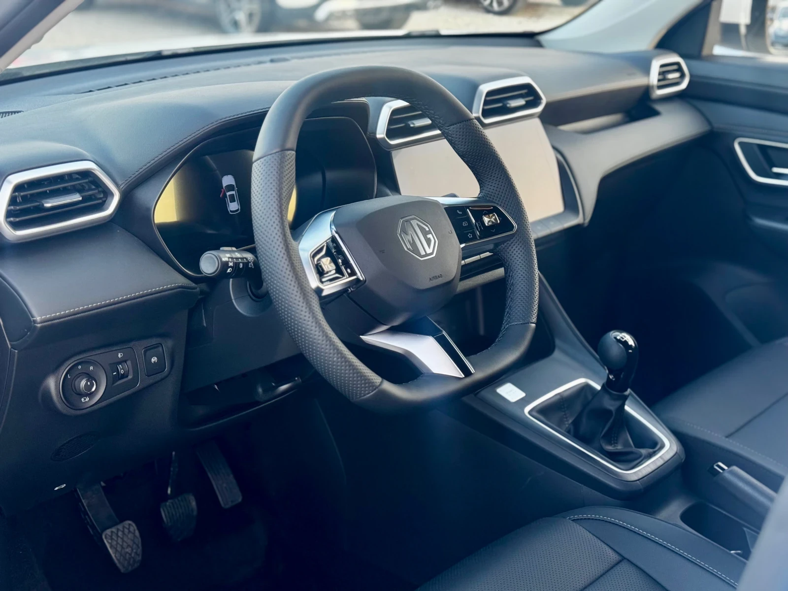 Mg Zs NEW , снимка 7 - Автомобили и джипове - 56375005