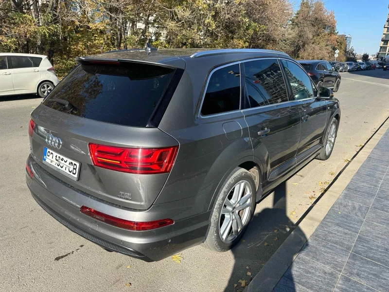 Audi Q7, снимка 6 - Автомобили и джипове - 47853238