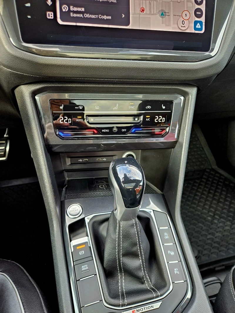 VW Tiguan R-Line 2, 0 l TDI SCR 4MOTION, снимка 12 - Автомобили и джипове - 52875481