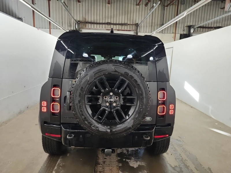 Land Rover Defender 110 X AWD, снимка 6 - Автомобили и джипове - 53170802