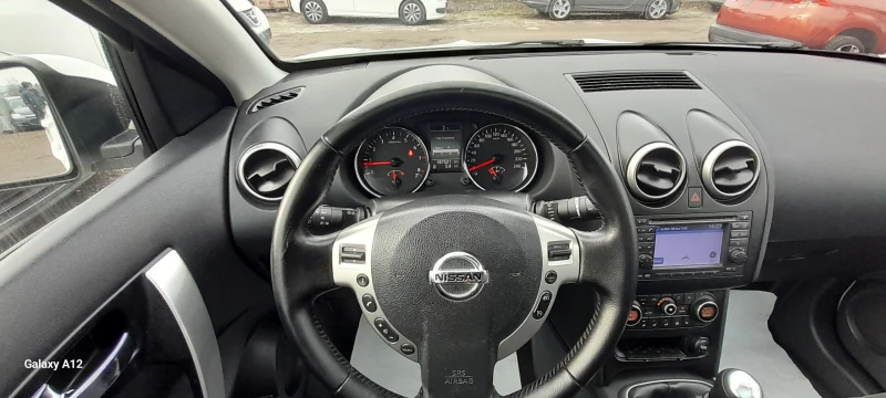 Nissan Qashqai 2.0 4×4 НАВИГАЦИЯ ПАНОРАМА , снимка 11 - Автомобили и джипове - 53222771