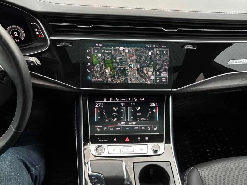 Audi Q8 Technik* MATRIX* 360* ОБДУХВАНЕ* ДИСТРОНИК, снимка 10 - Автомобили и джипове - 53528849