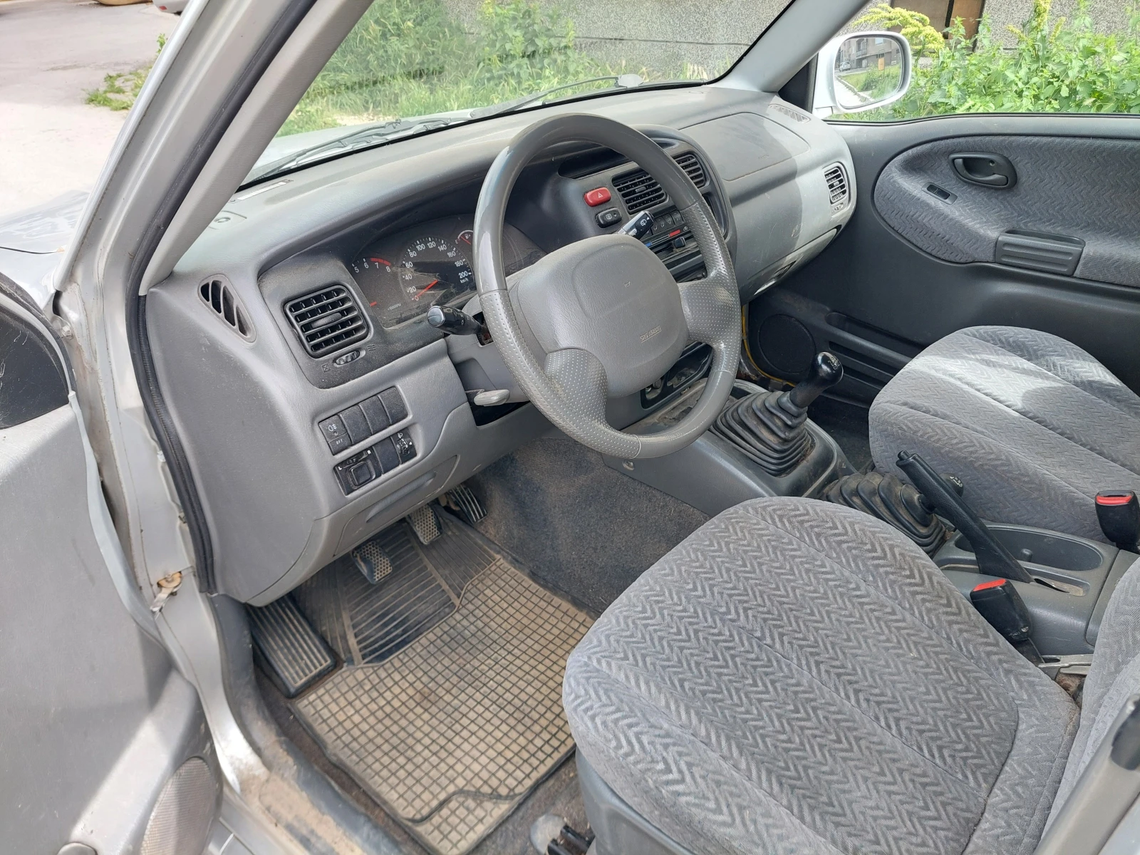 Suzuki Grand vitara 2.0i--128kc-НА ЧАСТИ-ТОП СЪСТОЯНИЕ - изображение 8