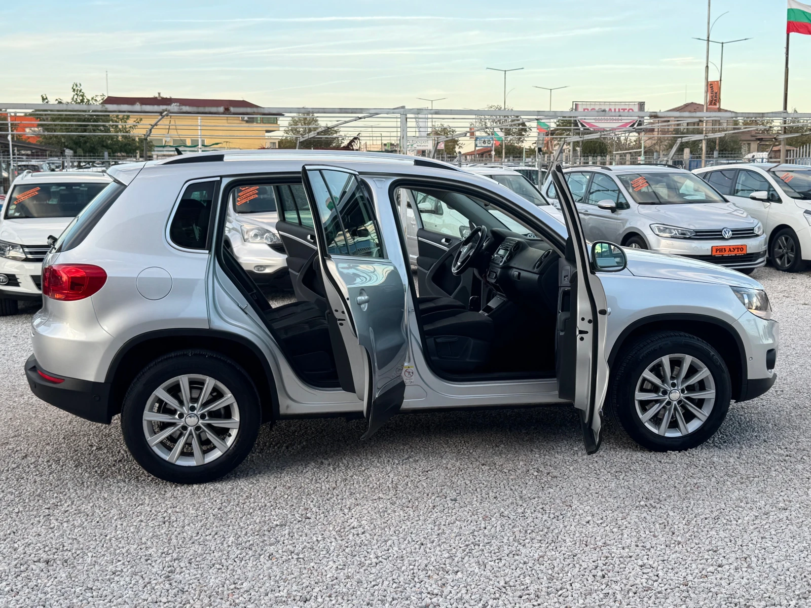 VW Tiguan 2.0TDI* 4X4* AVTOMAT* TOP*  * LIZING | Mobile.bg   6