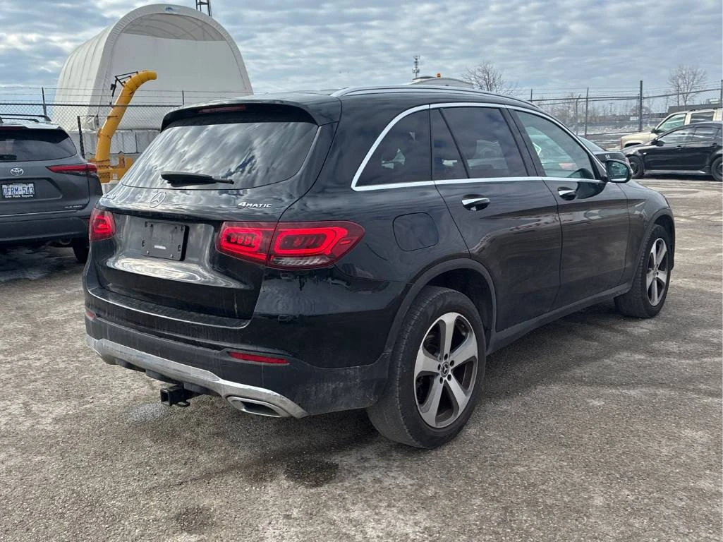 Mercedes-Benz GLC 300 CARFAX* ДИСТРОНИК * ДВА КЛЮЧА, снимка 3 - Автомобили и джипове - 53919053