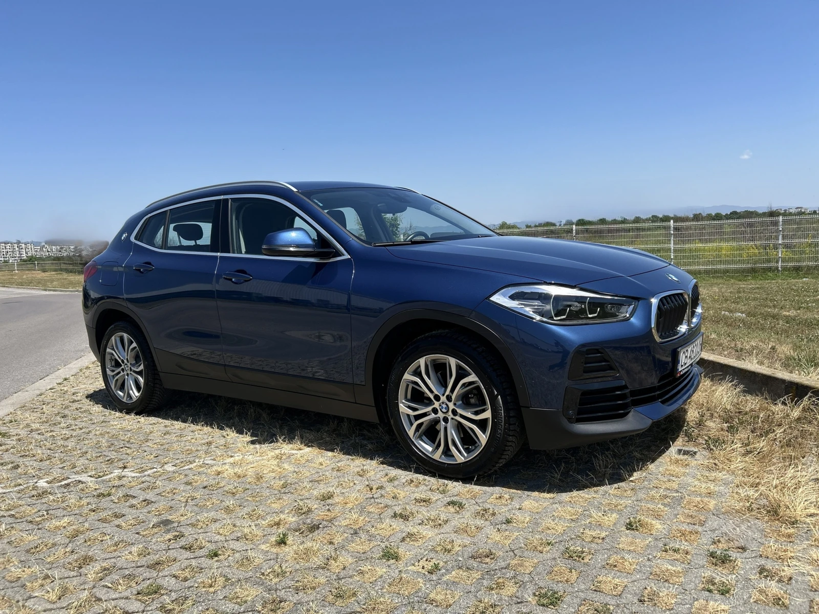 BMW X2 sDrive18i/Lounge/Autо/LED-Xenon/Ambient Light/R18, снимка 8 - Автомобили и джипове - 55092490