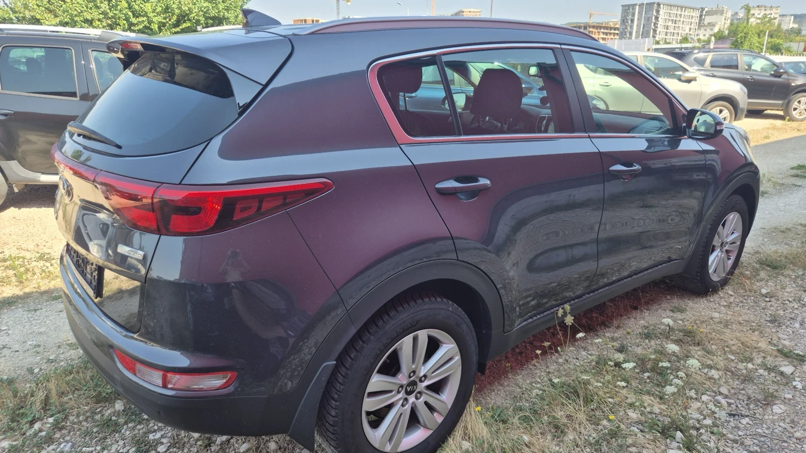 Kia Sportage 1.6 Бензин, снимка 6 - Автомобили и джипове - 55599200
