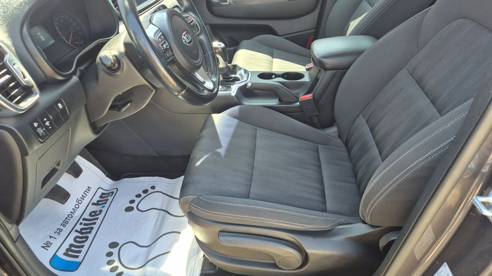 Kia Sportage 1.6 Бензин, снимка 10 - Автомобили и джипове - 55599200