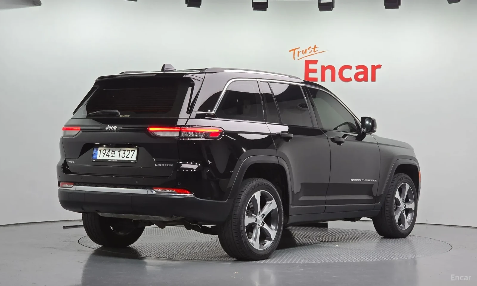 Jeep Grand cherokee АВАНСОВО ПЛАЩАНЕ\ТОП ЦЕНА, снимка 2 - Автомобили и джипове - 56167940