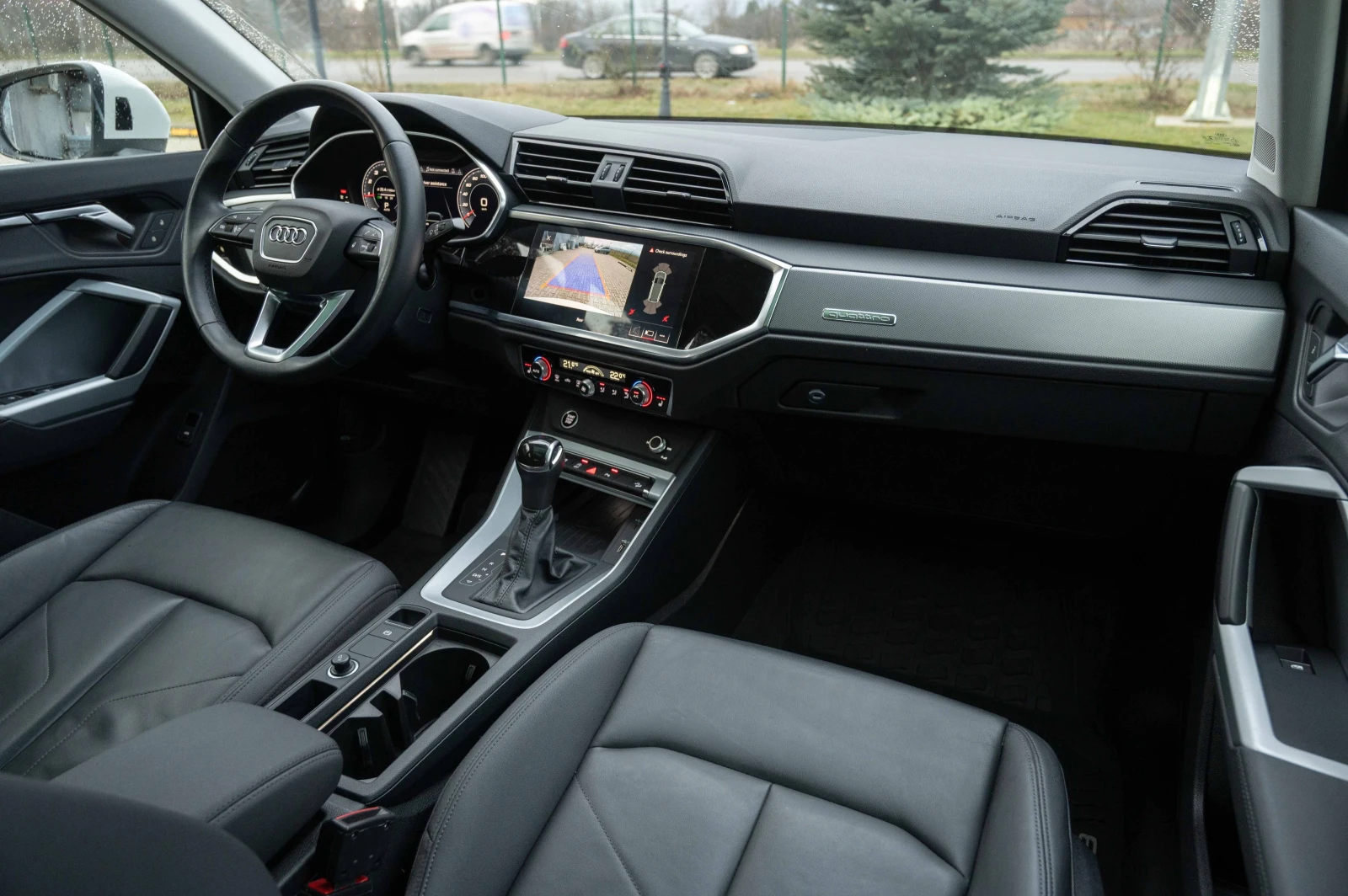 Audi Q3, снимка 9 - Автомобили и джипове - 56206091
