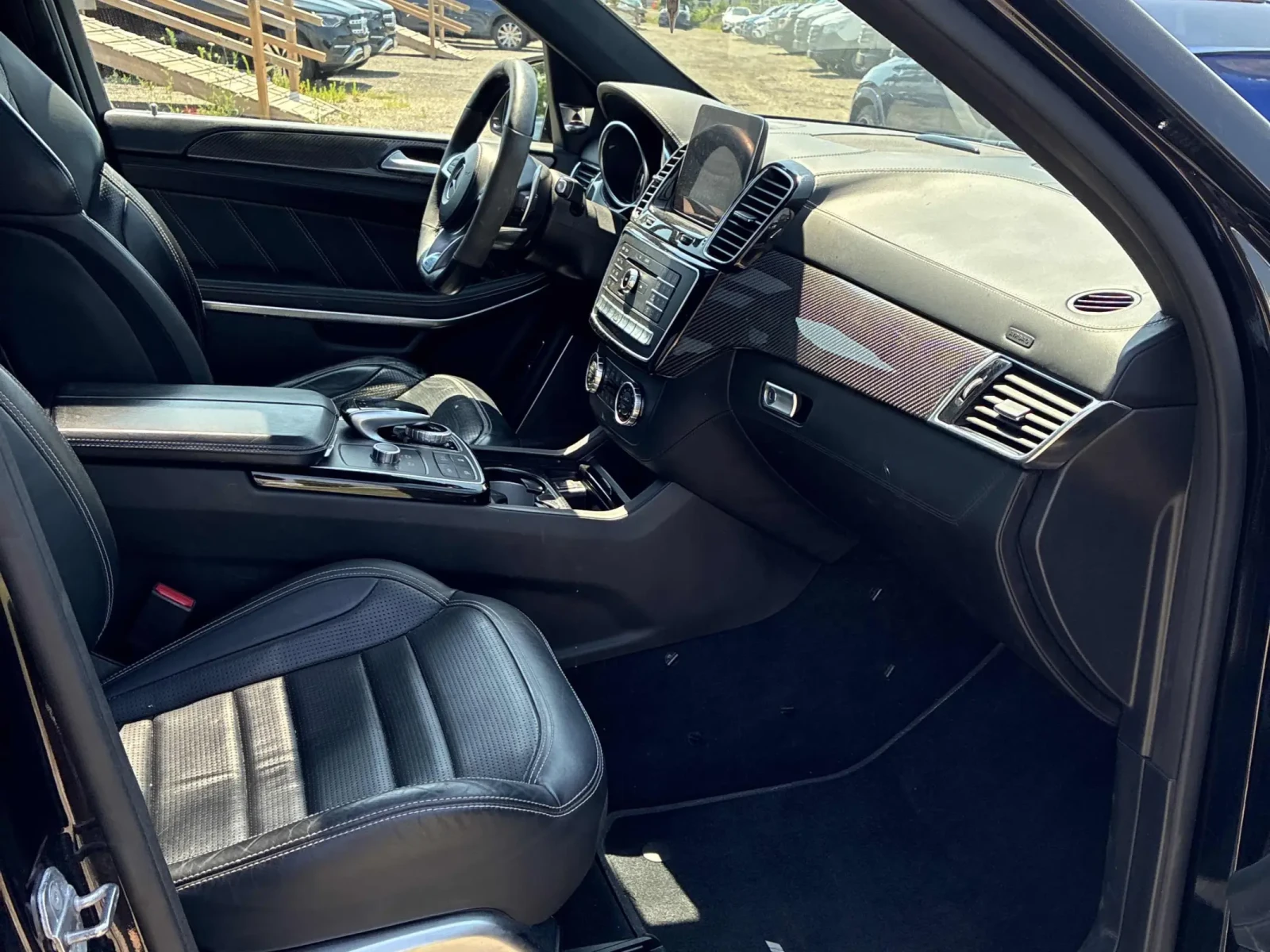 Mercedes-Benz GLS 63 AMG CARFAX * AWD * NAV, снимка 5 - Автомобили и джипове - 56208345