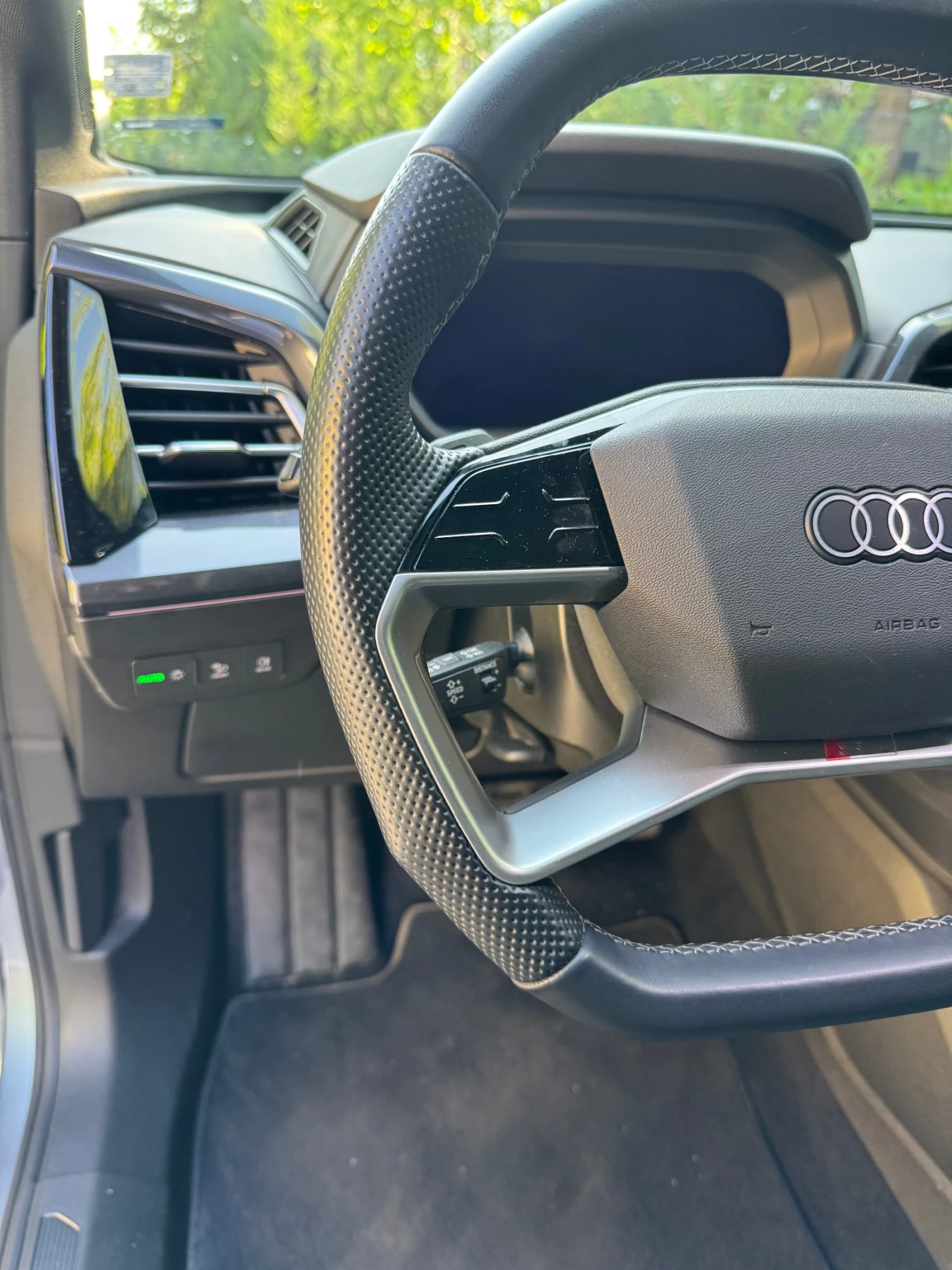 Audi Q4 Quattro S-line, снимка 10 - Автомобили и джипове - 56390535