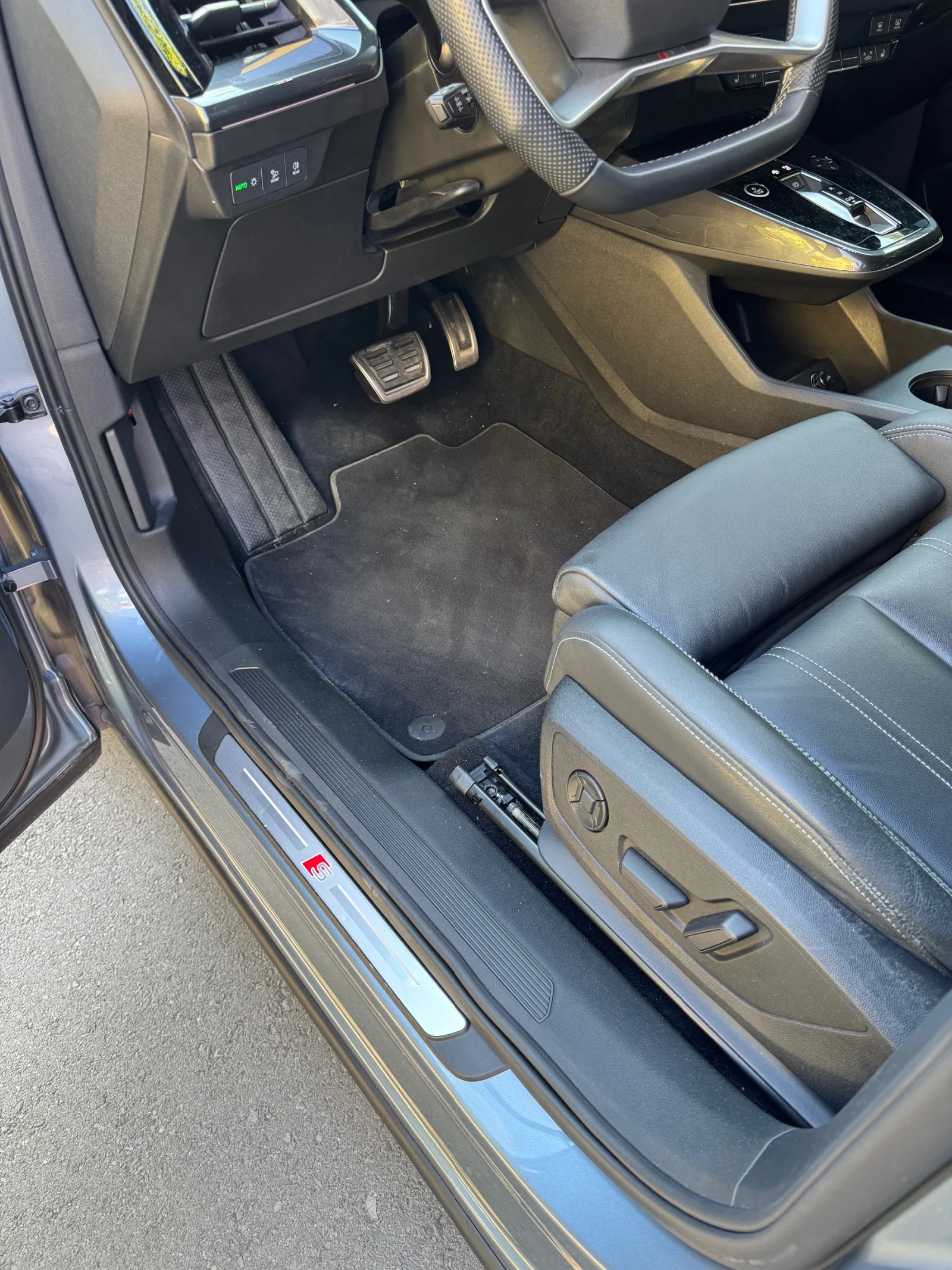 Audi Q4 Quattro S-line, снимка 12 - Автомобили и джипове - 56390535