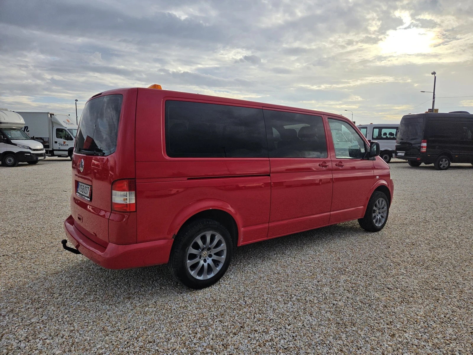 VW Transporter Caravelle  - изображение 4