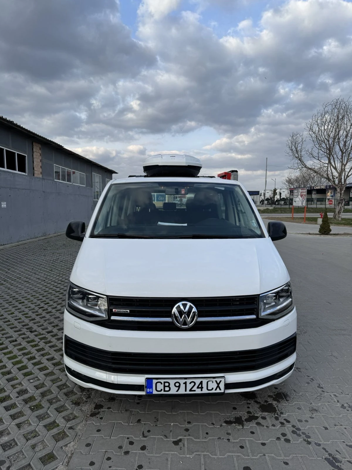 VW Multivan 4х4, снимка 2 - Бусове и автобуси - 54699210