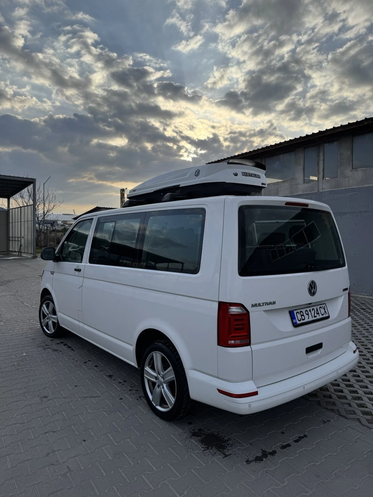 VW Multivan 4х4, снимка 3 - Бусове и автобуси - 54699210