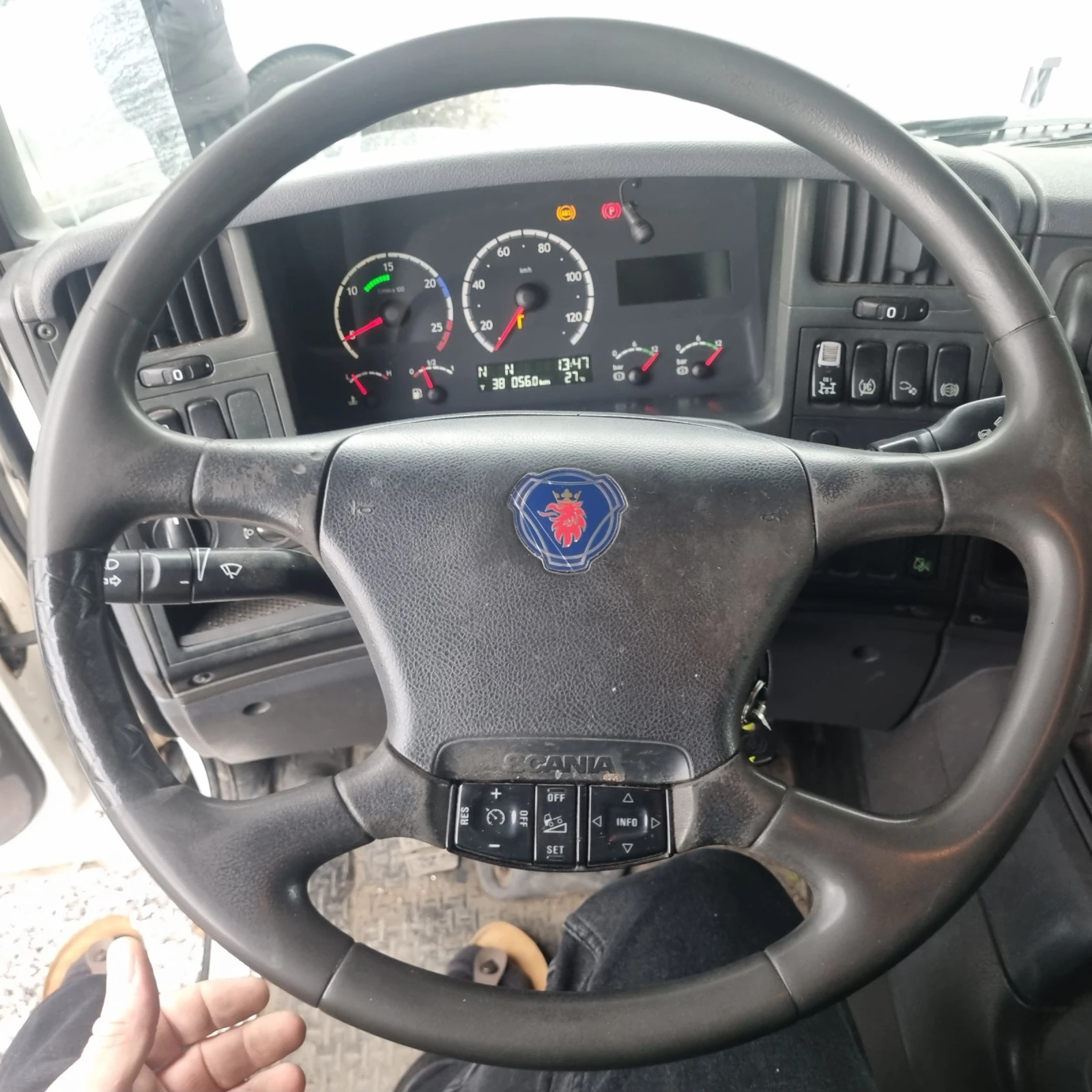 Scania P 340 Нов Внос Hiab 111 - изображение 4