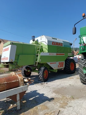 Комбайн Claas Mega 208, снимка 2