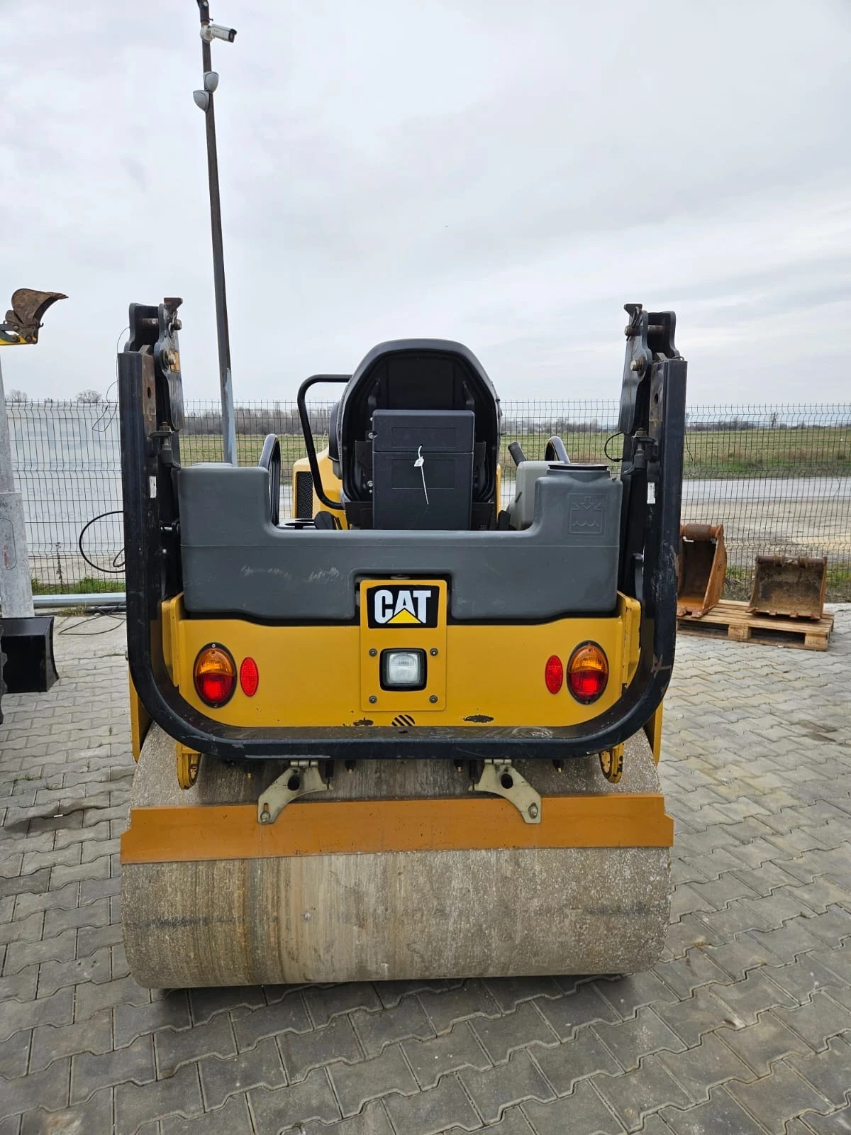 Валяк Cat CB36B НАЛИЧЕН, снимка 4 - Индустриална техника - 53820153