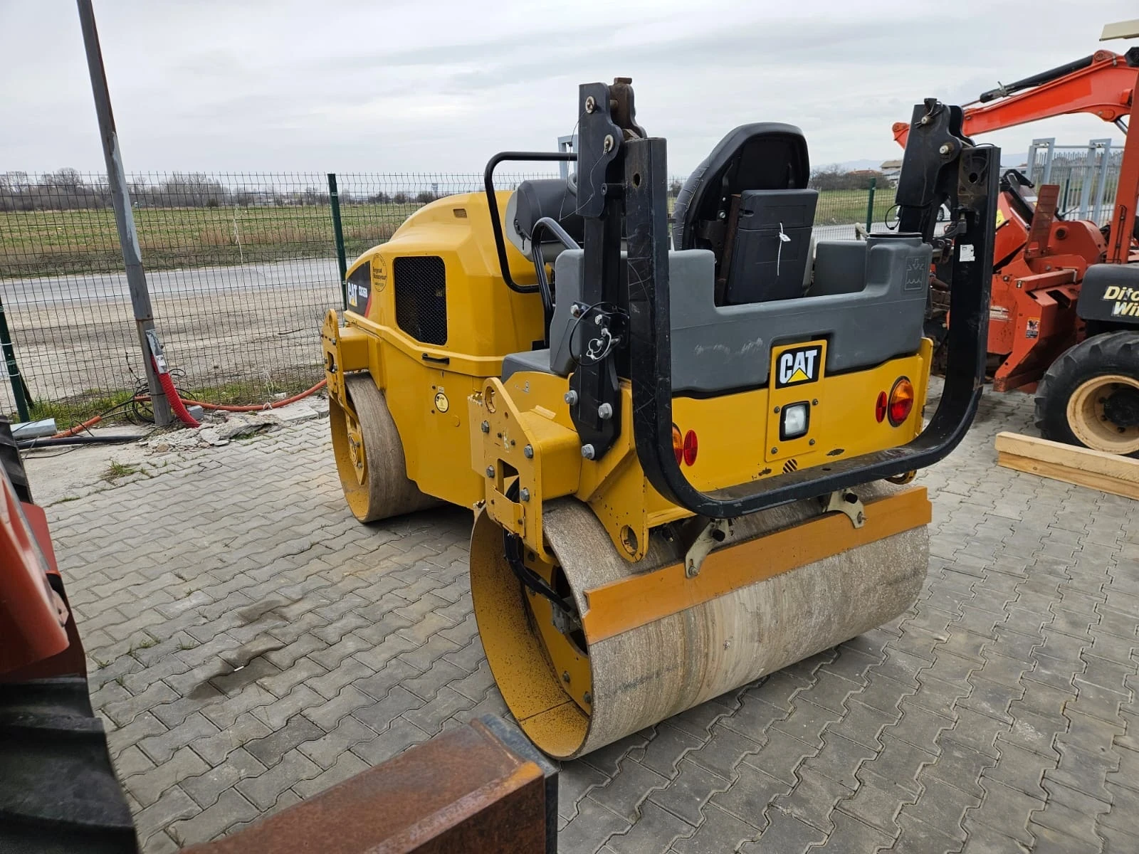 Валяк Cat CB36B НАЛИЧЕН, снимка 5 - Индустриална техника - 53820153