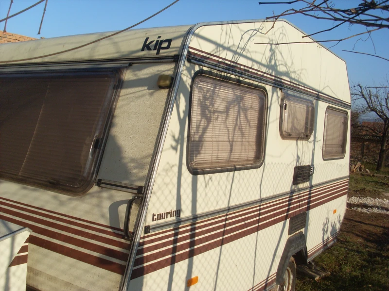 Каравана KIP КТ390, снимка 4 - Каравани и кемпери - 53012763