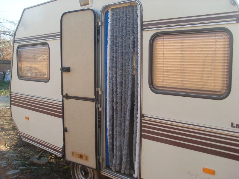 Каравана KIP КТ390, снимка 8 - Каравани и кемпери - 53012763