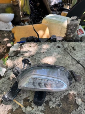 Hundai I30 2017г десен лед в бронята, снимка 2