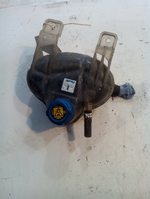 Казанче антифриз за Фиат Пунто