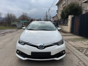 Toyota Auris 1.8 HYBRID, снимка 1