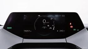 Toyota Prius * LED* ПАНО* KEYLESS* Camera* ПОДГРЕВ* , снимка 13