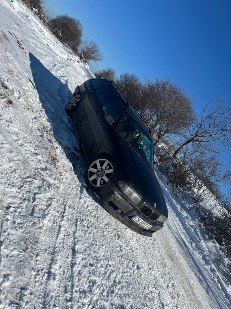 BMW 330, снимка 1 - Автомобили и джипове - 47598667