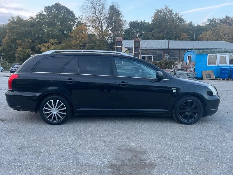 Toyota Avensis 2.2 , снимка 4 - Автомобили и джипове - 47908944