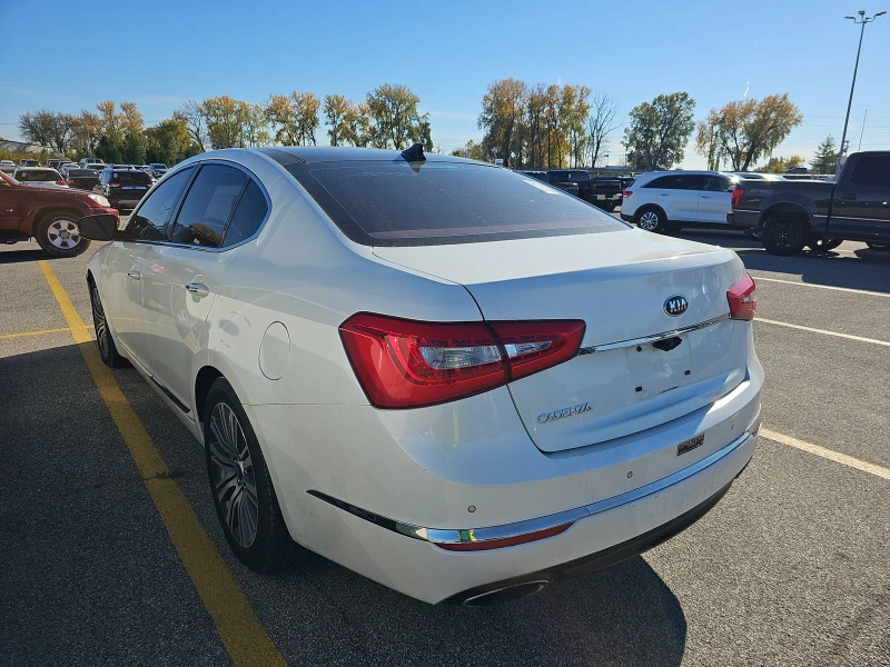 Kia Cadenza Premium, снимка 4 - Автомобили и джипове - 48065452