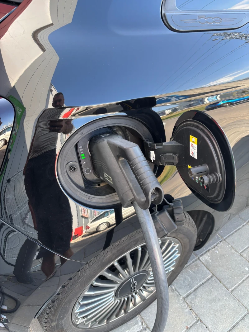 Fiat 500 ICON Голямата батерия, снимка 11 - Автомобили и джипове - 52461466