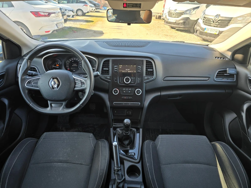 Renault Megane 1.5 dCi, снимка 8 - Автомобили и джипове - 49398891