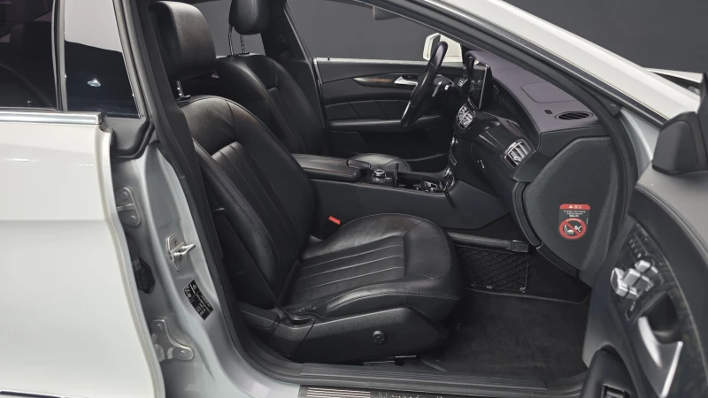 Mercedes-Benz CLS 350 FACELIFT / Сервизна история !!!, снимка 8 - Автомобили и джипове - 52225211