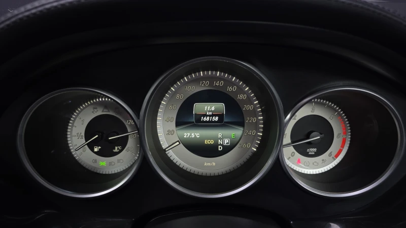 Mercedes-Benz CLS 350 FACELIFT / Сервизна история !!!, снимка 11 - Автомобили и джипове - 52225211