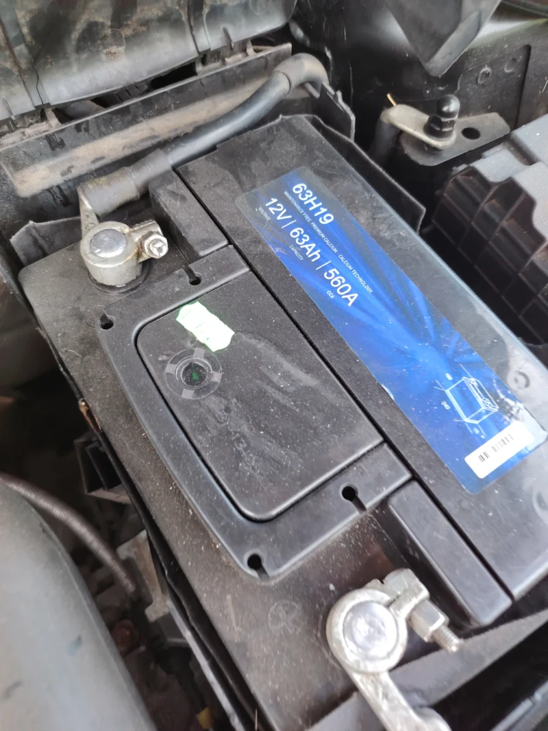 Audi A3 1.6 бензин, снимка 6 - Автомобили и джипове - 52486445