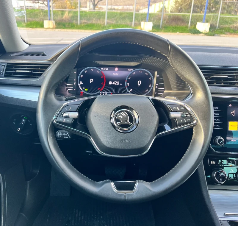 Skoda Superb 2.0 TDI GERMANY! FACELIFT! DIGITAL! AUTOMAT!, снимка 8 - Автомобили и джипове - 52483487