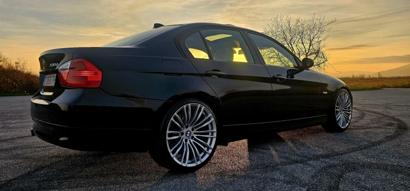 BMW 330 330+ РЪЧКА НА ЗАДНО, снимка 4 - Автомобили и джипове - 52712737