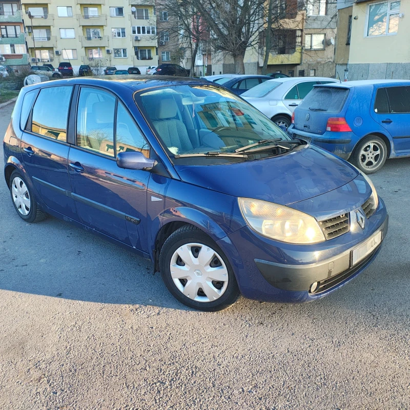Renault Scenic II 1.9 dCI, снимка 4 - Автомобили и джипове - 52776536