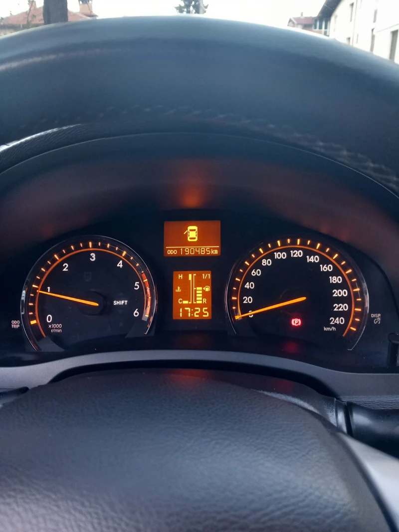 Toyota Avensis, снимка 9 - Автомобили и джипове - 52807113