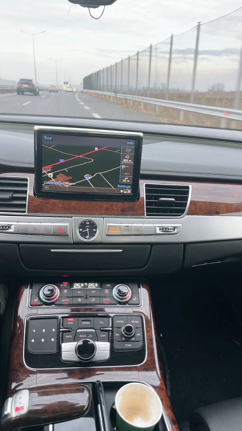 Audi A8, снимка 9 - Автомобили и джипове - 53083673