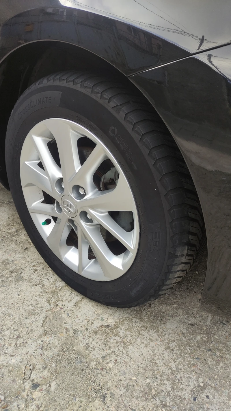 Toyota Auris 1.4D4D, снимка 3 - Автомобили и джипове - 53144480