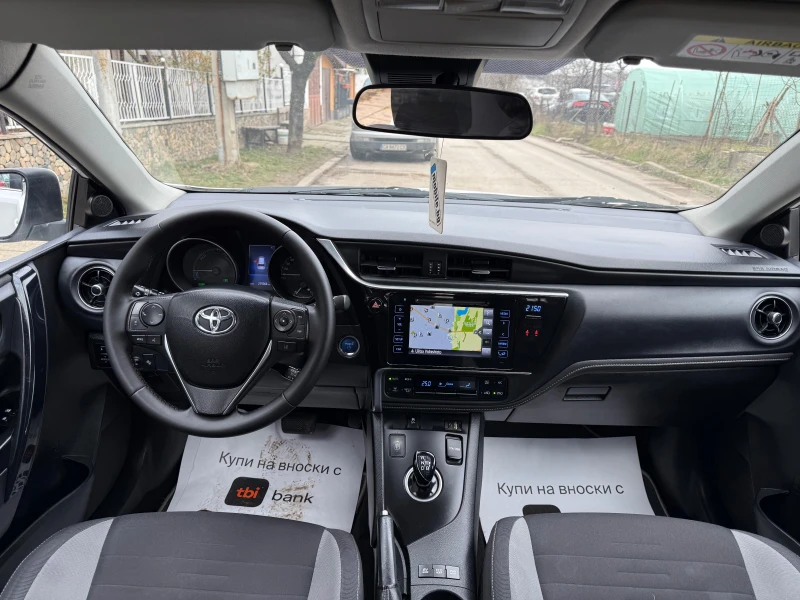 Toyota Auris 1.8 HYBRID, снимка 11 - Автомобили и джипове - 53419968