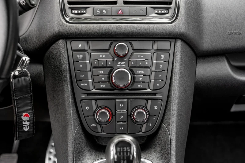 Opel Meriva, снимка 10 - Автомобили и джипове - 53434304