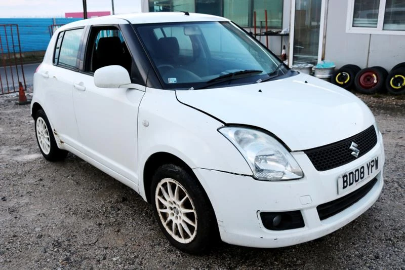 Suzuki Swift 1.5 VVT, снимка 2 - Автомобили и джипове - 35122654